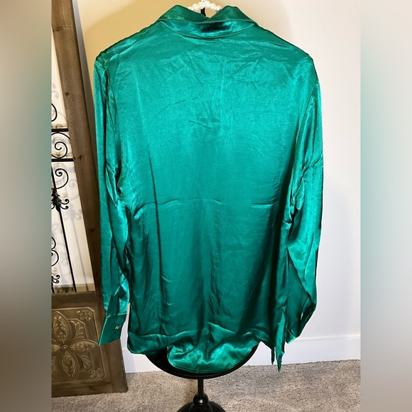 Chloe Kristyn Bettina Top in emerald green - size medium - new with tags - Picture 7 of 10